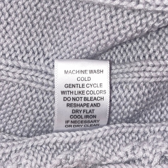 Cupio Ladies Tulip Shaped Cable Knit Sweater Light Grey Size Medium - Picture 9 of 15